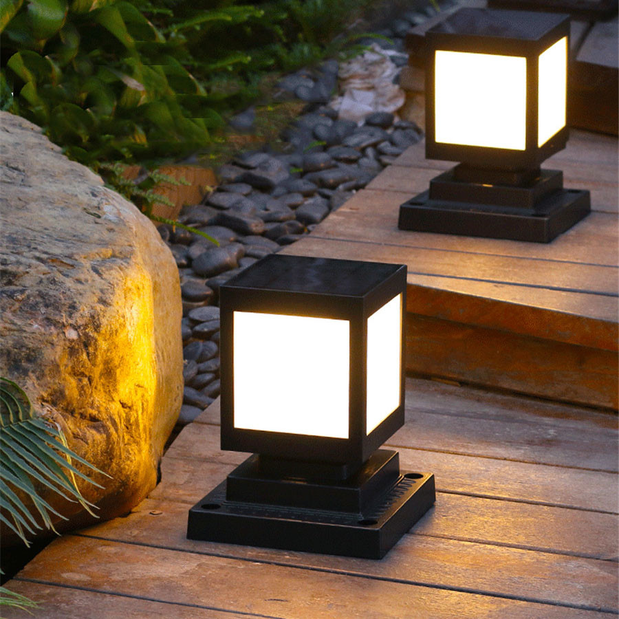 Solar LED Gartenlaterne im Quadrat-Design – Dekorative Außenbeleuchtung für Wege und Terrasse