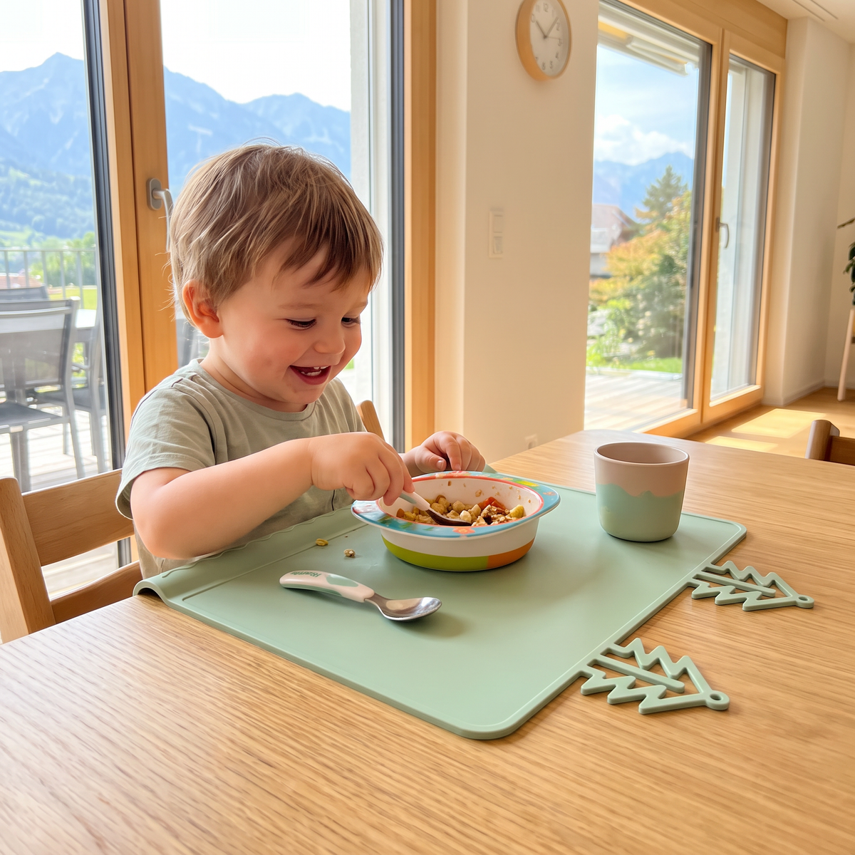 BabySafe praktische & hygienische Silikon-Babytischmatte mit erhöhtem Rand