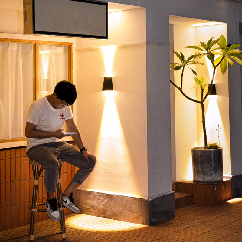 Moderne Led Außenwandleuchte Mit Up Und Down Licht – Wasserdichte Wandlampe Für Hausfassade Und Eingangsbereich