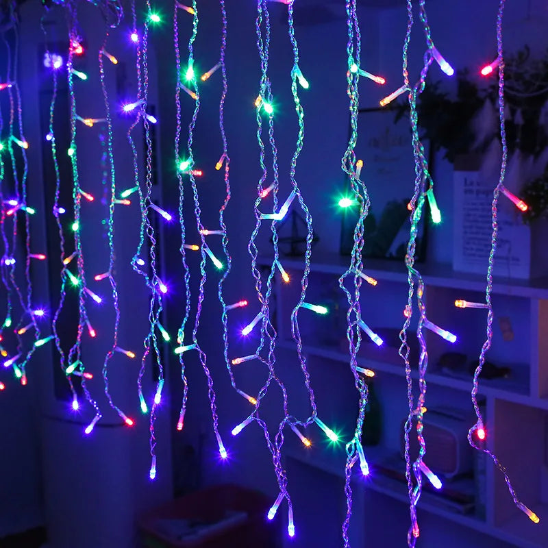 Atmosphärische Eiszapfen-Lichterkette