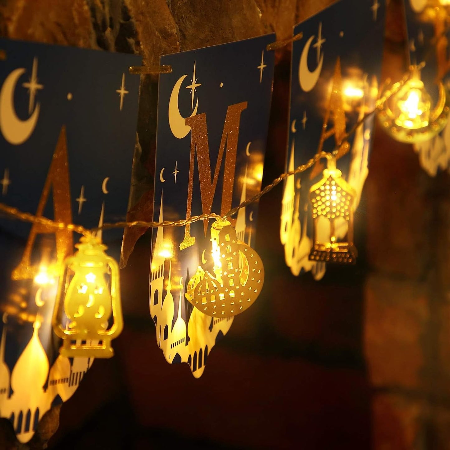 Bunte LED Lichterkette – Dekorative Lichter mit Mond- und Laternenmotiven für Wohnung und Garten