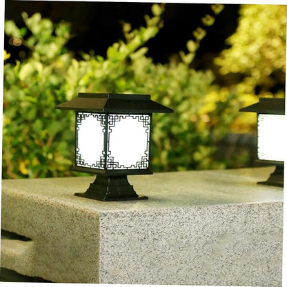 Solar LED Gartenlampe – Große quadratische Lampe mit warmem Licht und dualer Nutzung