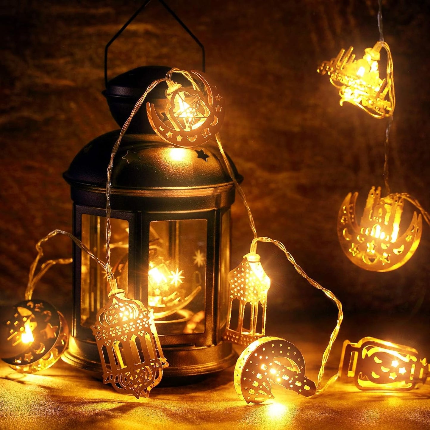 Bunte LED Lichterkette – Dekorative Lichter mit Mond- und Laternenmotiven für Wohnung und Garten