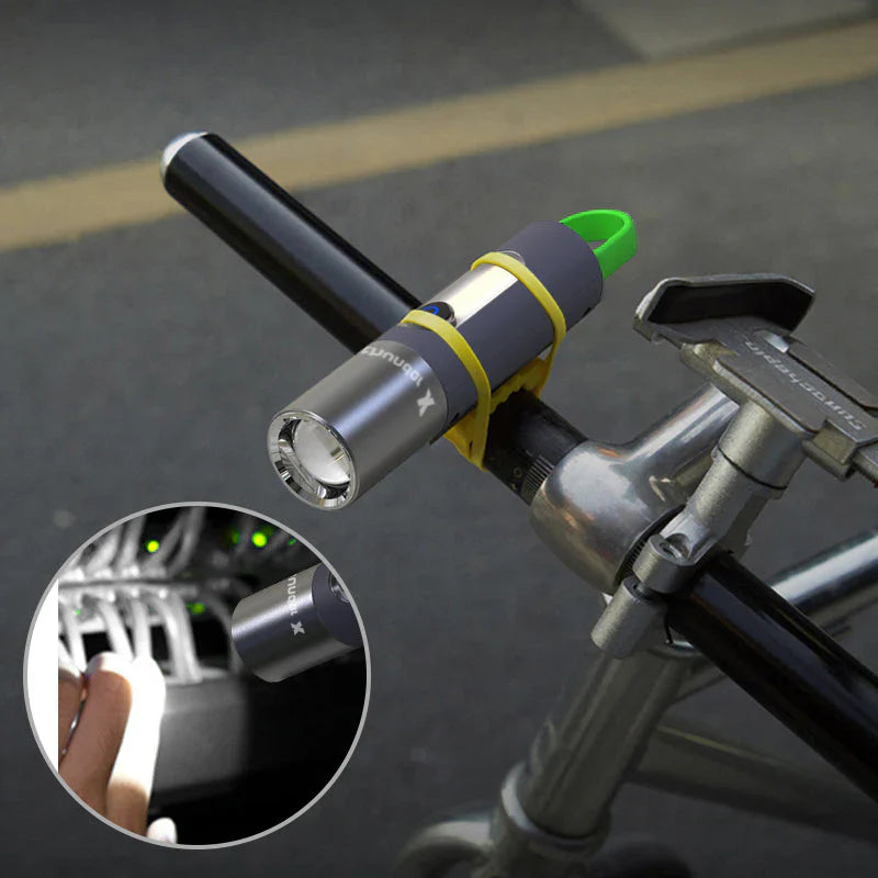 Multifunktionale LED-Taschenlampe
