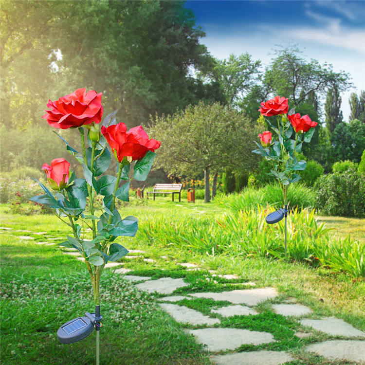 Solarbetriebene Rosen-Lichter – Gartenstecker mit Solarpanel für dekorative Beleuchtung