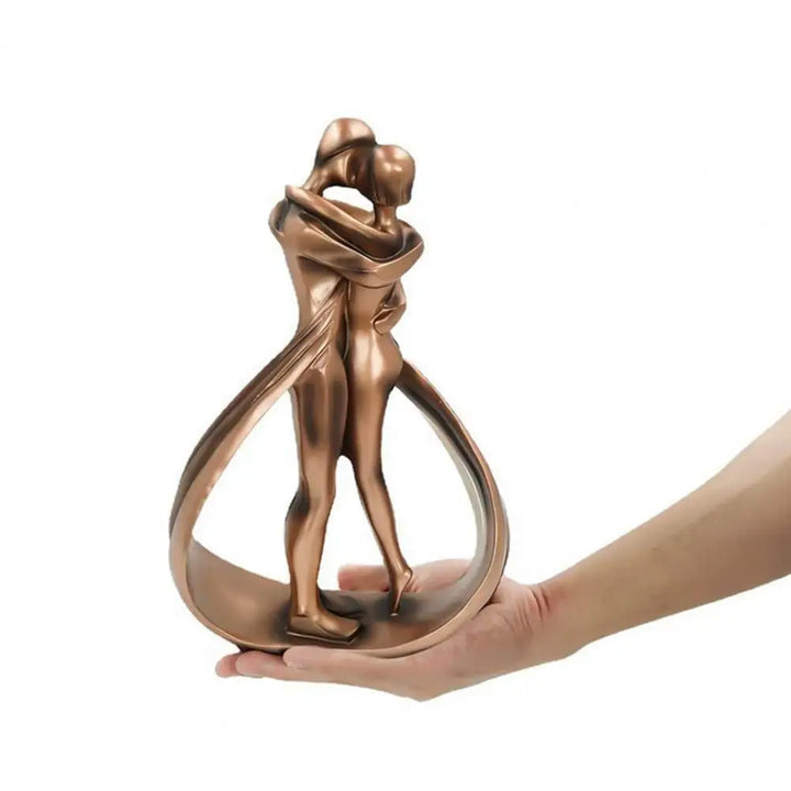 Moderne Liebespaar Skulptur – Symbol der Verbundenheit
