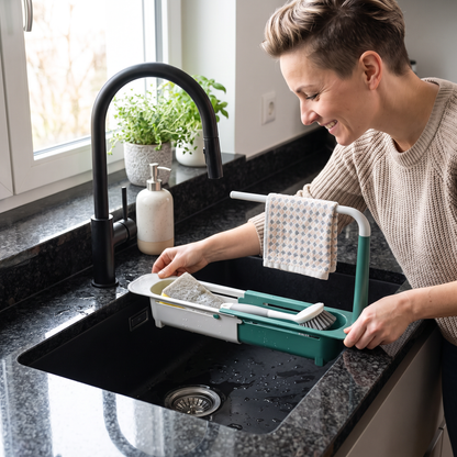 Verstellbarer Teleskop-Spülenorganizer mit Abtropfkorb & Handtuchhalter
